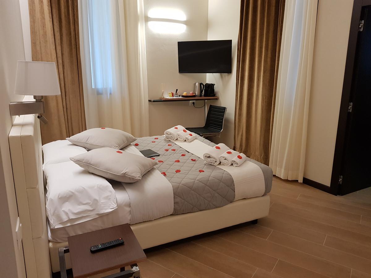 Arena Luxury Suite Verona Esterno foto