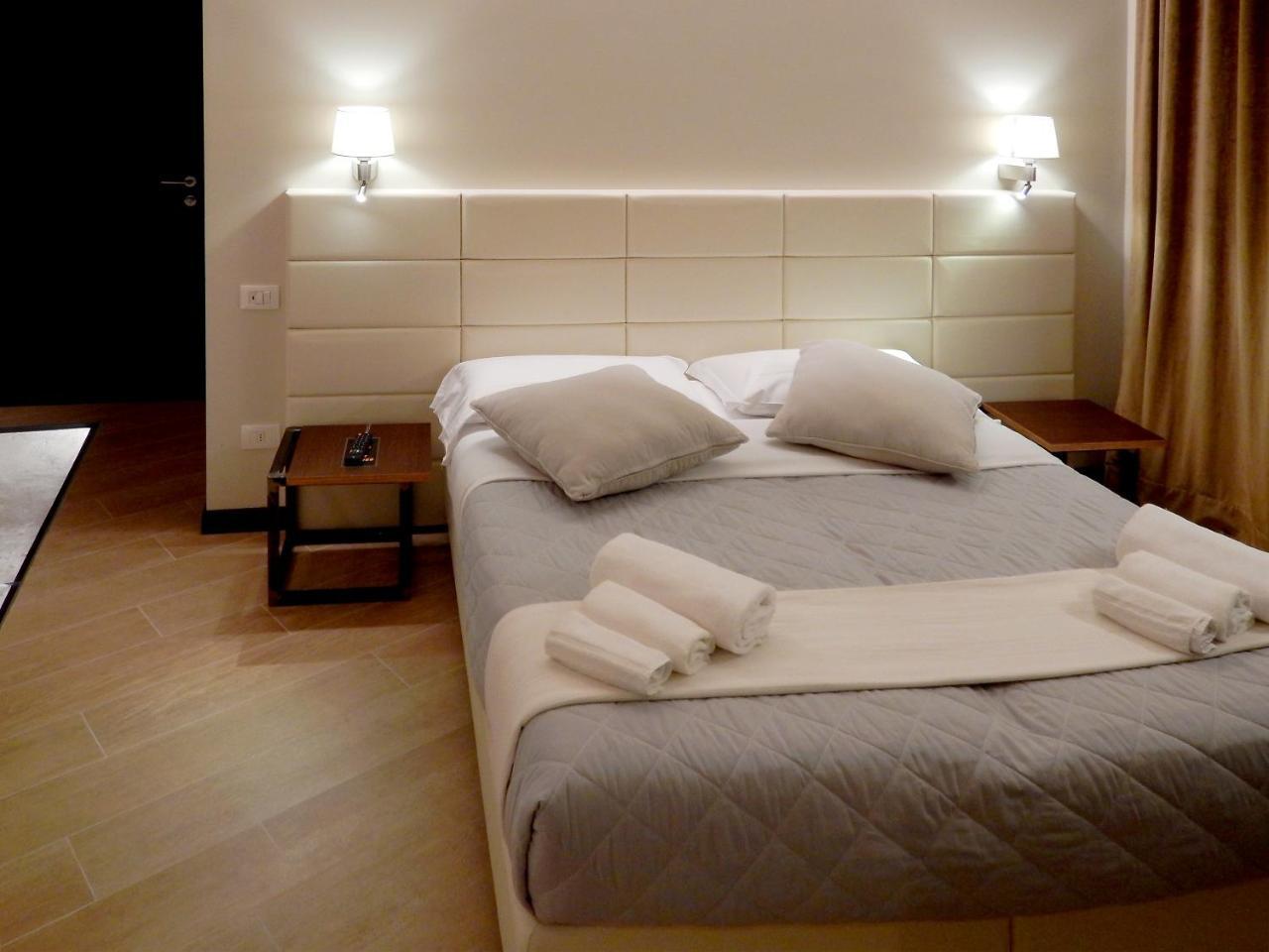 Arena Luxury Suite Verona Esterno foto