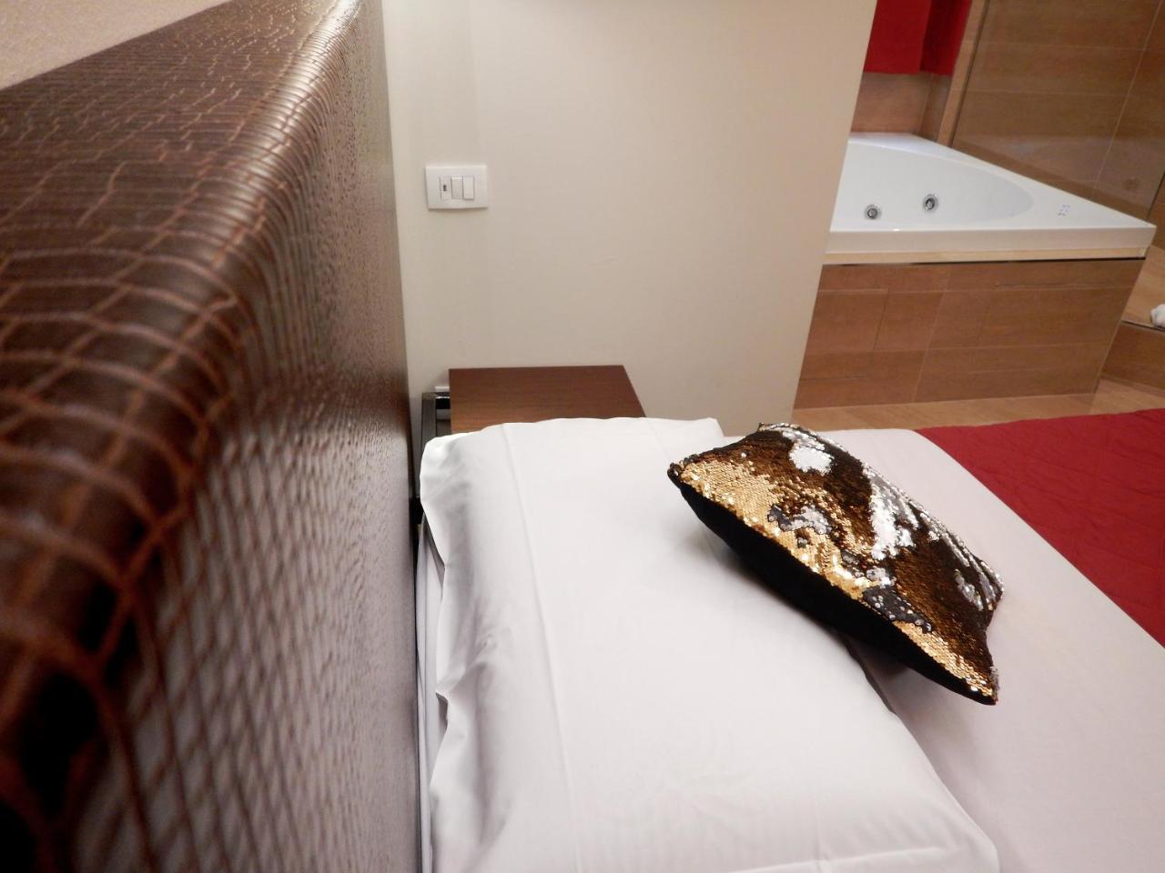 Arena Luxury Suite Verona Esterno foto